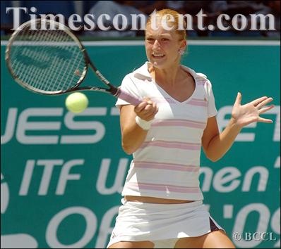 Dalila Jakupovič se letos poskuša prebiti na WTA turnirje, a ji zaenkrat to še ne uspeva!